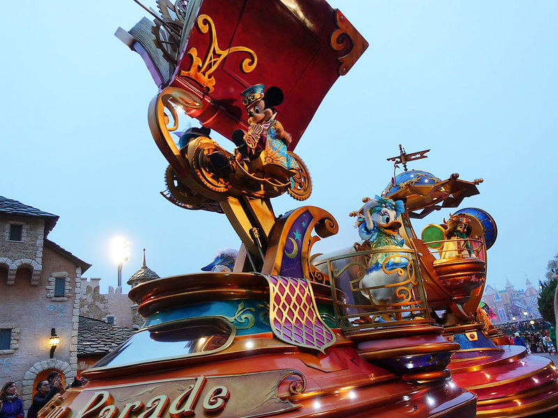 Parade float from Disneyland Paris with Mickey Mouse and Diasy Duck on it