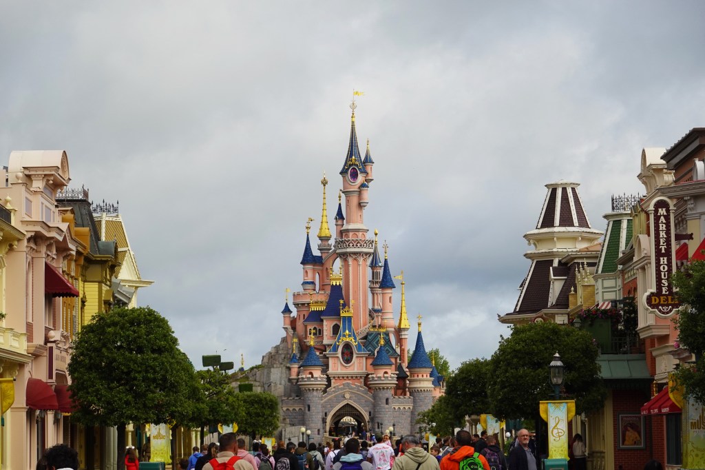 Survival guide to Disneyland Paris in the peak of&nbsp;summer