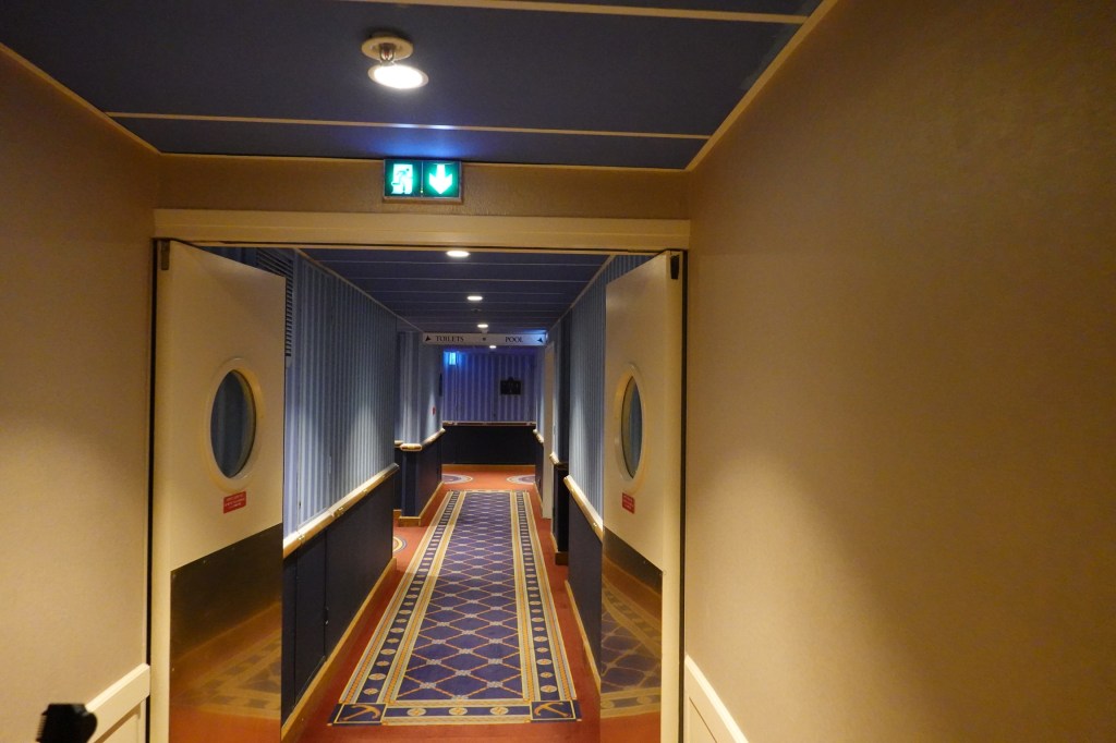 Corridor in Newport Bay Club at Disneyland Paris