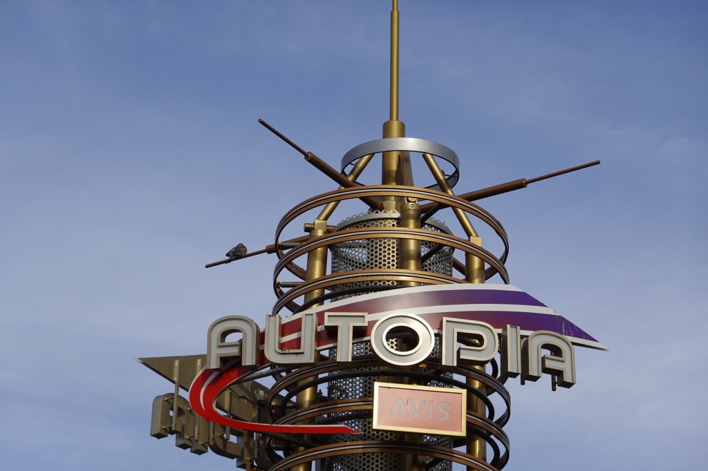 Ride sign for Autopia in Disneyland Paris