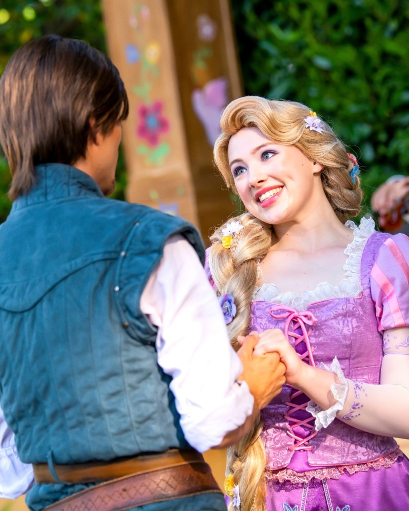 Rapunzel and Flynn Ryder in Disneyland Paris