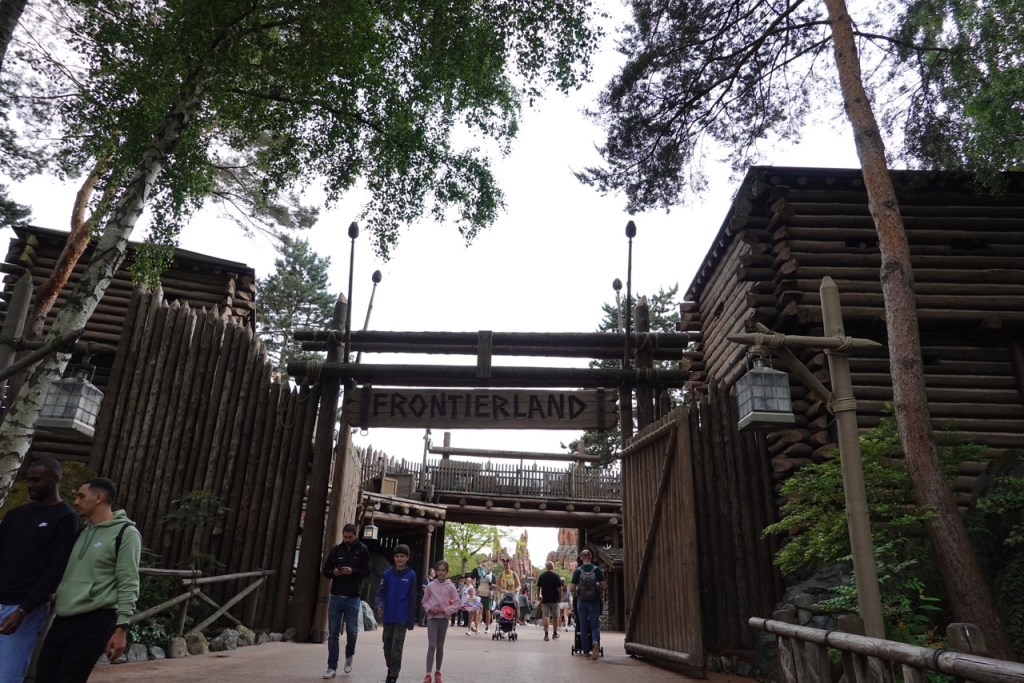 Entrance fort of Frontierland at Disneyland Paris