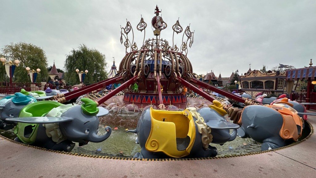 Dumbo the Flying Elephant at Disneyland Paris